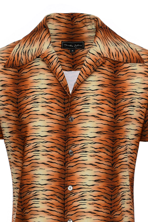 Mens 70s Tiger Print Butterfly Collar Long Sleeve Shirt - Small Print -  Vintage Clothing  Shop Vintage Fashion, Vintage Style Dresses & Vintage  Style Clothing Online - Dorothy Zudora
